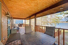 Wisconsin Cabin w/ Private Hot Tub & Deck