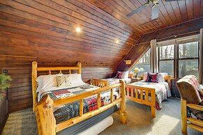 Wisconsin Cabin w/ Private Hot Tub & Deck