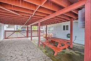 Rockaway Beach Condo - Beach Access Nearby!