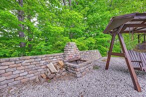 Kentucky Group Getaway w/ Dock + Lake Access
