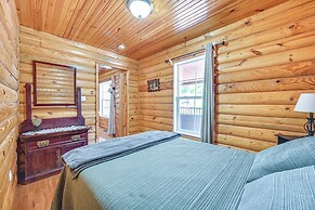 Kentucky Group Getaway w/ Dock + Lake Access