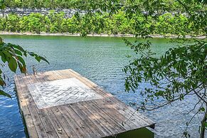 Kentucky Group Getaway w/ Dock + Lake Access