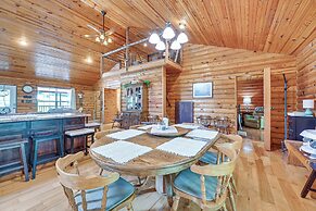 Woodsy Kentucky Escape w/ Game Room & Lake Access!