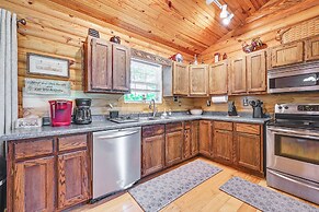 Kentucky Group Getaway w/ Dock + Lake Access