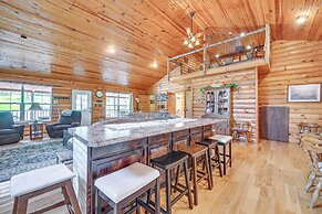 Woodsy Kentucky Escape w/ Game Room & Lake Access!