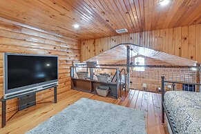 Kentucky Group Getaway w/ Dock + Lake Access