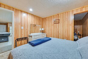 Kentucky Group Getaway w/ Dock + Lake Access