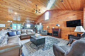 Kentucky Group Getaway w/ Dock + Lake Access