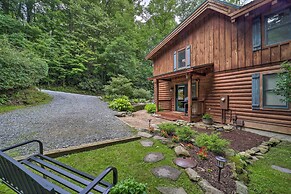 Peaceful 'rocky Creek Cabin' w/ Hot Tub & Views!