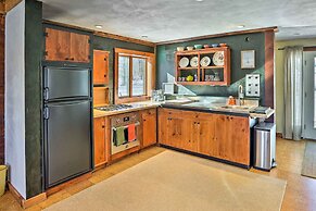 8 Mi to Okemo Mtn: Charming Ludlow Studio!