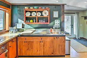 8 Mi to Okemo Mtn: Charming Ludlow Studio!