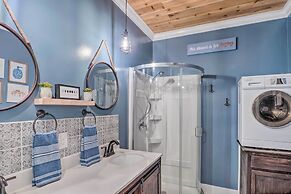 Central Cottage w/ Grill, 1 Mi to Cajun Field