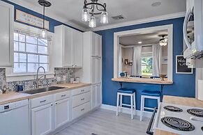 Central Cottage w/ Grill, 1 Mi to Cajun Field
