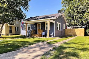 Central Cottage w/ Grill, 1 Mi to Cajun Field