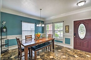 Spacious & Central Katy Retreat: 27 Mi to Houston!