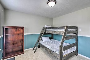 Spacious & Central Katy Retreat: 27 Mi to Houston!