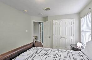 Spacious & Central Katy Retreat: 27 Mi to Houston!