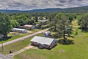 Charming Clayton Home ~ 4 Mi to Sardis Lake!