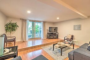 Cute Grand Haven Apartment: Walk Downtown Streets!