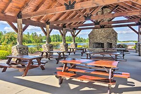 Tranquil Deck: Blue Ridge Mountain Retreat!