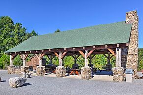Tranquil Deck: Blue Ridge Mountain Retreat!