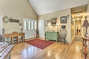 Pet-friendly Grand Pine Bush Retreat on 2 Acres!