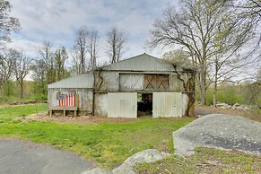 Pet-friendly Grand Pine Bush Retreat on 2 Acres!