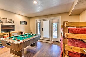 Family-friendly Red River Retreat w/ Deck!