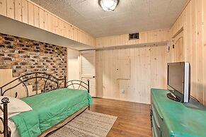 Family-friendly Red River Retreat w/ Deck!