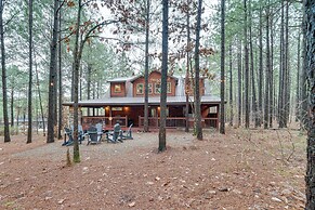 Broken Bow Cabin on 1 Acre w/ Hot Tub & Fire Pit!
