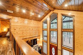 Broken Bow Cabin on 1 Acre w/ Hot Tub & Fire Pit!