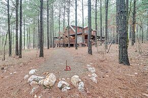 Broken Bow Cabin on 1 Acre w/ Hot Tub & Fire Pit!