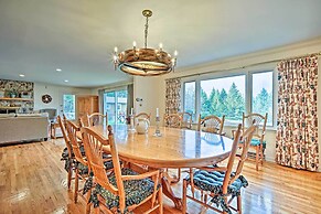 Family Winter Retreat w/ Hot Tub: 14 Mi to Slopes!