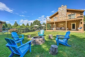 Family Winter Retreat w/ Hot Tub: 14 Mi to Slopes!