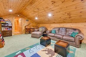 Home w/ Indoor Spa: 8 Mi to Smoky Mtn Nat'l Park!