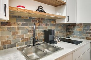 Modern Greenwood Studio < 1 Mi to Downtown!
