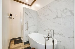 Modern Greenwood Studio < 1 Mi to Downtown!