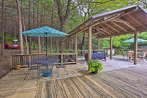 Pet-friendly Outdoor Paradise w/ Grill, Decks