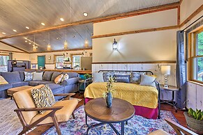 Pet-friendly Outdoor Paradise w/ Grill, Decks