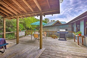 Pet-friendly Outdoor Paradise w/ Grill, Decks