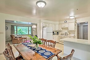 Family Home w/ Wifi, 14 Mi to Dutch Wonderland!