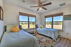 Dog-friendly Apartment ~ 32 Mi to Fort Worth!