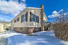 Cozy Tawas City Home w/ Views of Lake Huron!