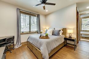 Screened Porch & On-site Trails: Glenville Cottage