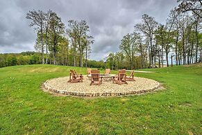 Screened Porch & On-site Trails: Glenville Cottage