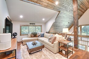 Screened Porch & On-site Trails: Glenville Cottage