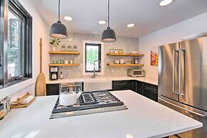 Modern Riverfront Home: 6 Mi to Big Sky Town!