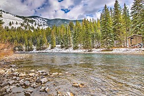 Modern Riverfront Home: 6 Mi to Big Sky Town!