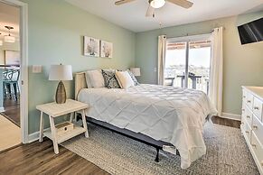 Oak Island Condo - Walk to the Beach!