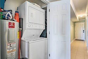 Oak Island Condo - Walk to the Beach!